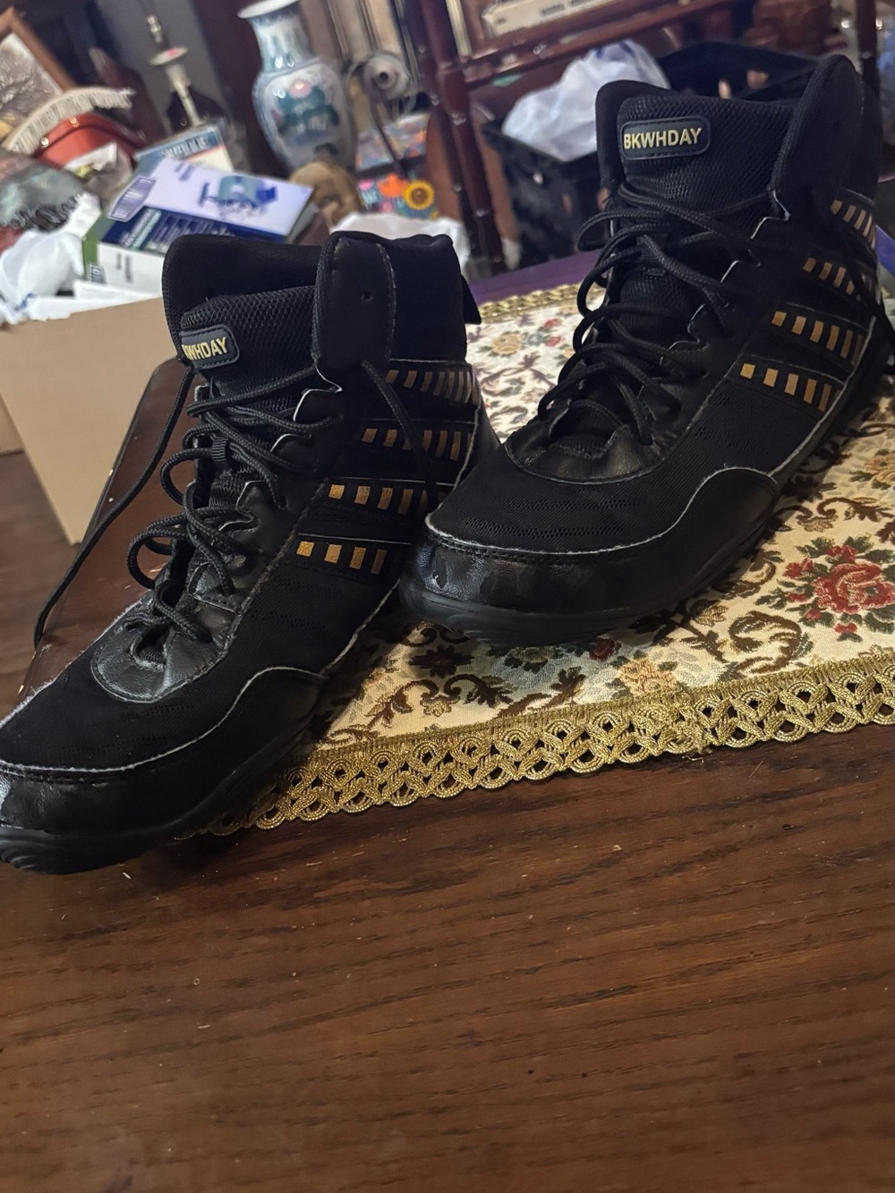 BKWHDAY Wrestling Shoes Mens US 9.5-10 EU 43 Black Gold High Top Training Shoes